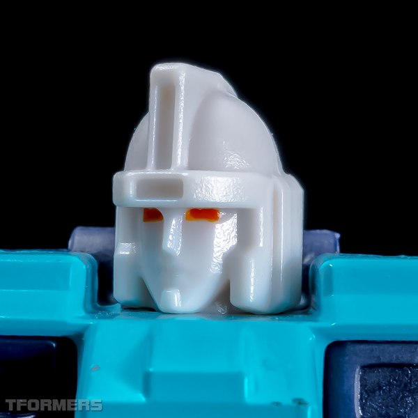 TFormers Titans Return Gallery   Siege On Cybertron Pounce 69 (68 of 92)